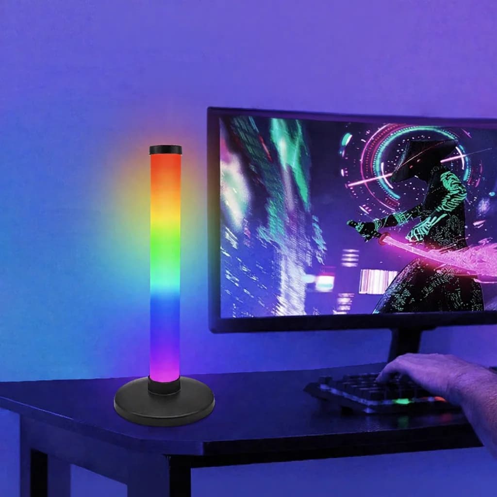 RGB helireageeriv meeleoluvalgus lauaarvuti mängimiseks