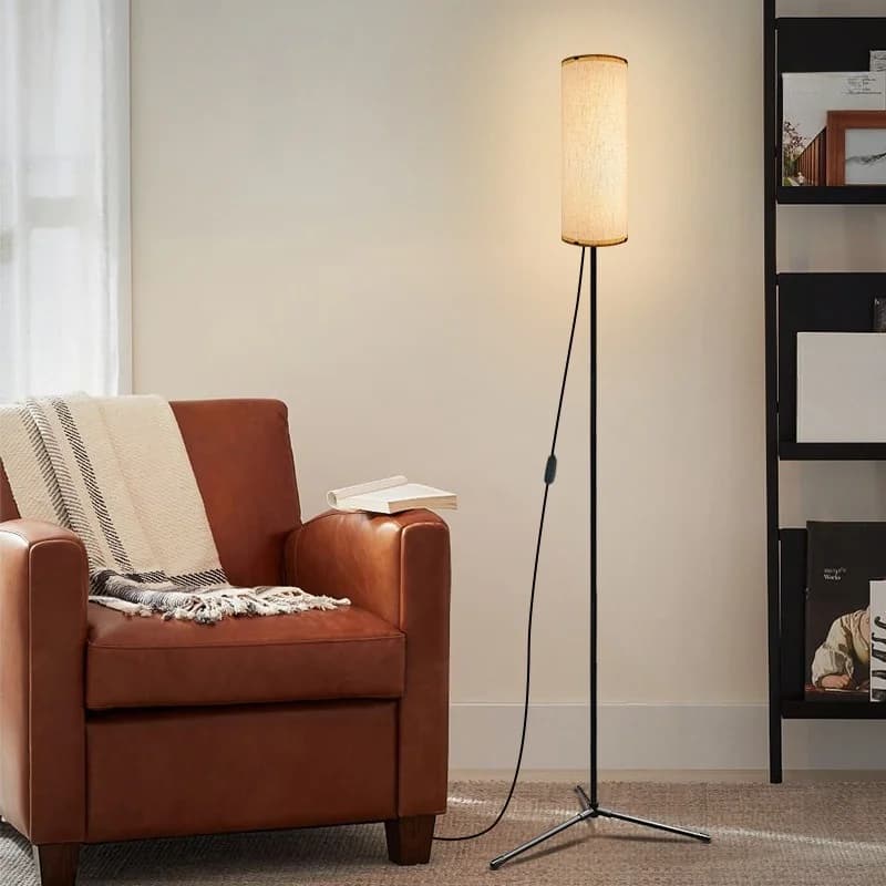 LED põrandalamp kangast varjuga, hämardatav kolmevärviline valgus