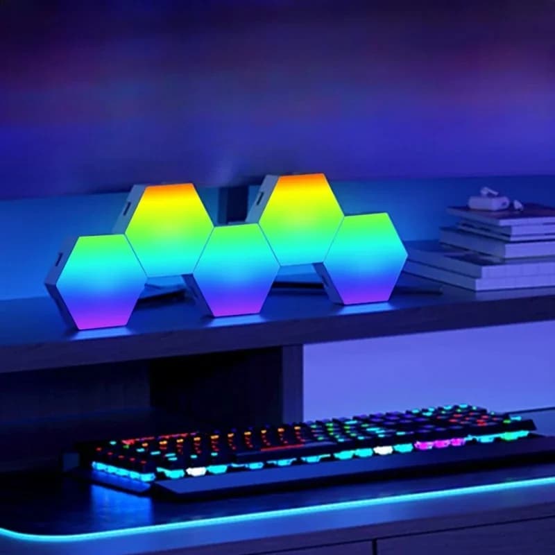 RGB kuusnurksed helile reageerivad valguspaneelid rakenduse juhtimisega