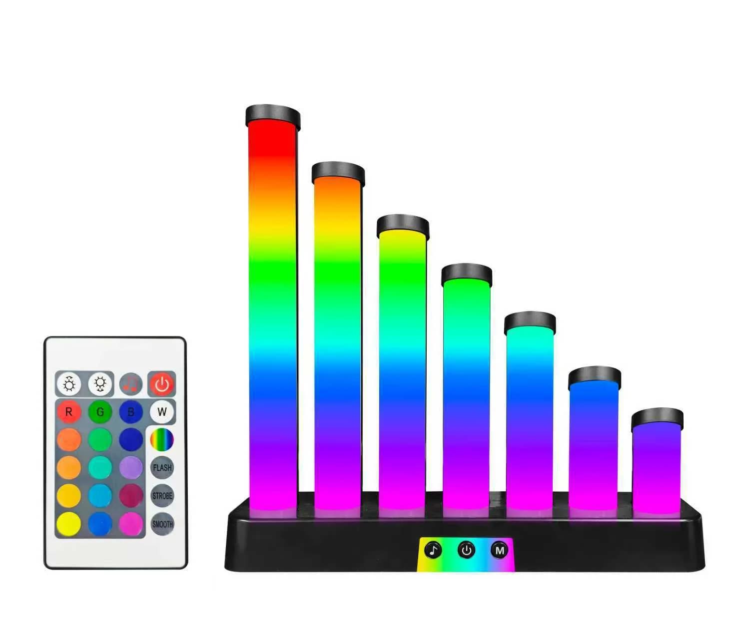 RGB helireageeriv LED lauavalgusti rakenduse juhtimisega